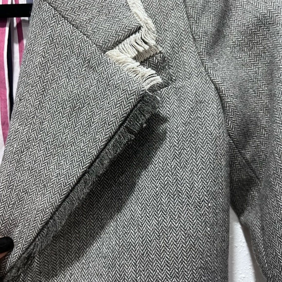 Tweed Gray Blazer with Notched Lapels and Structured Shoulders Small - Picture 7 of 13